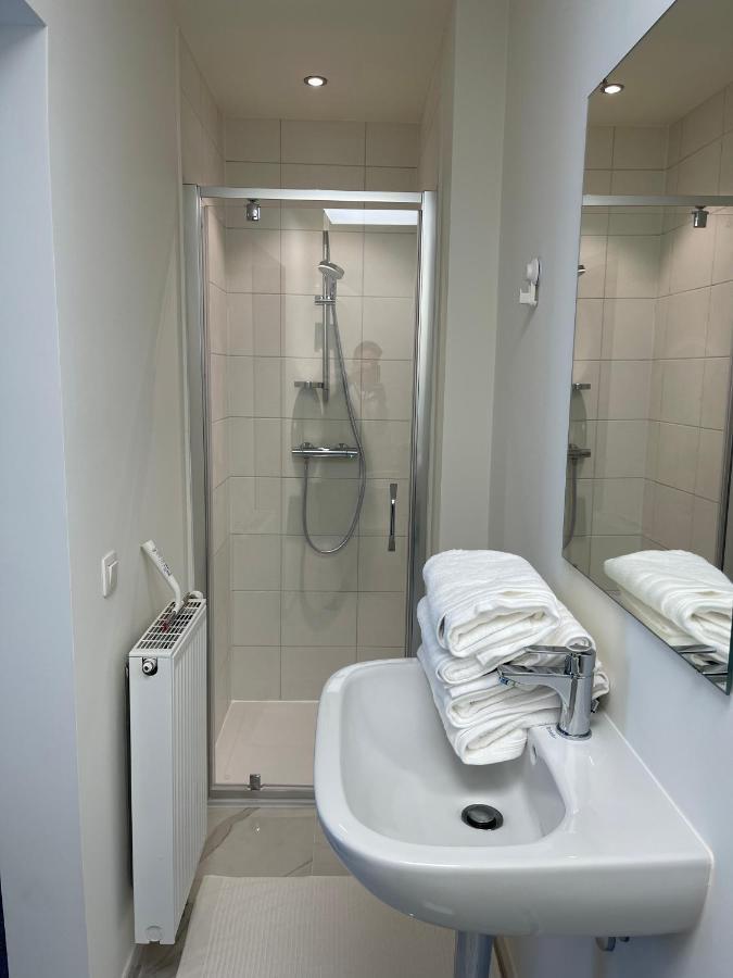 Mooie Kamer In Centrum Brugge Met Badkamer Екстер'єр фото